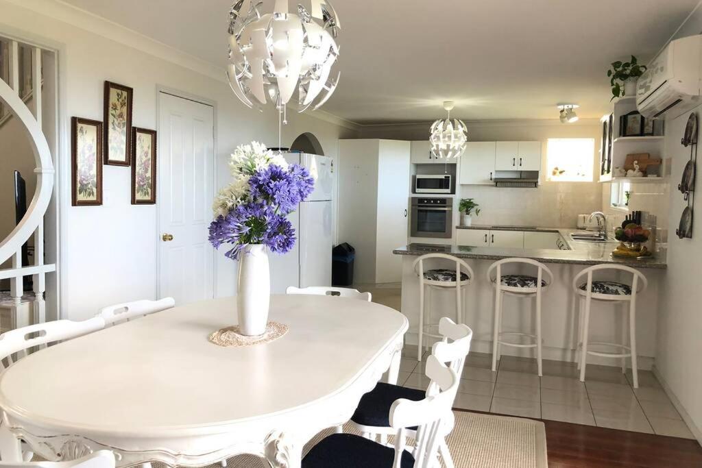 Villa Mountain Living With Ocean Views Mount Tamborine Exterior foto
